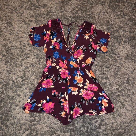 Flowery Romper - Picture 1 of 8